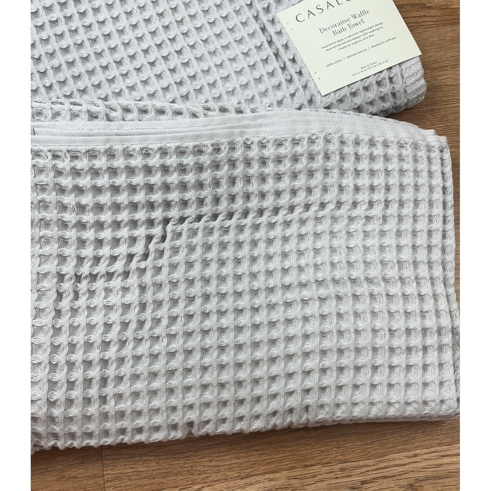 Set of 4 Casaluna Waffle Bath Towels in Light Grey, 100% Cotton, 30" x 56" NEW - Picture 5 of 5